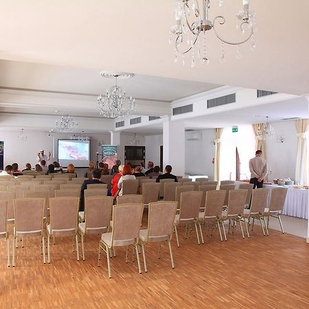 Hotel Camelot Szczawno-Zdroj Esterno foto