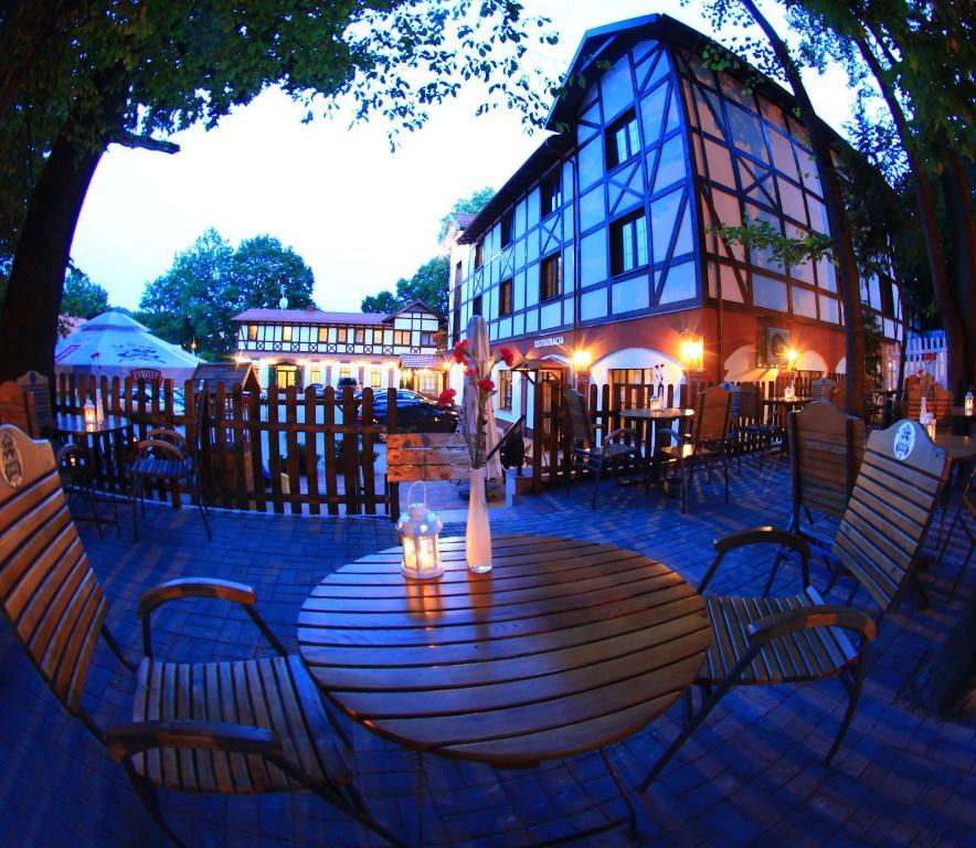 Hotel Camelot Szczawno-Zdroj Esterno foto