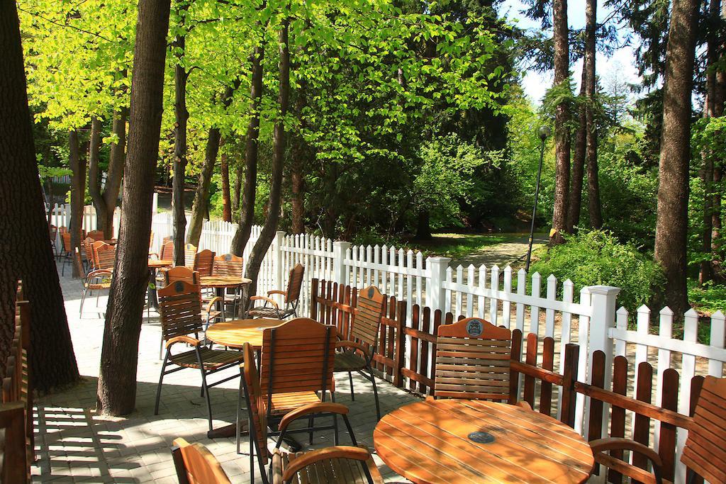 Hotel Camelot Szczawno-Zdroj Esterno foto